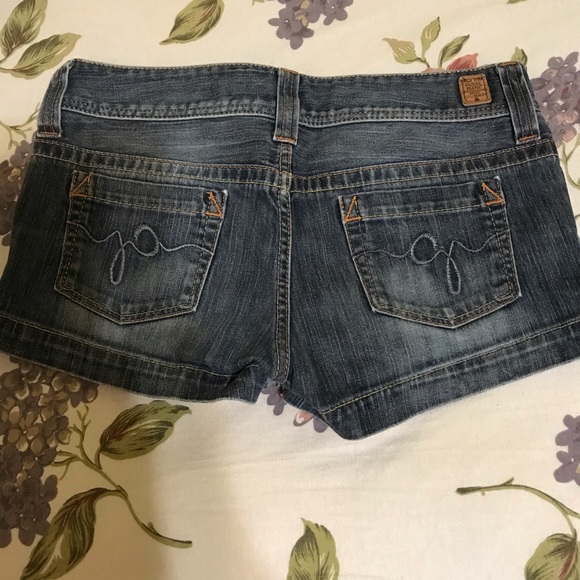 Guess shorts - Picture 2 of 7